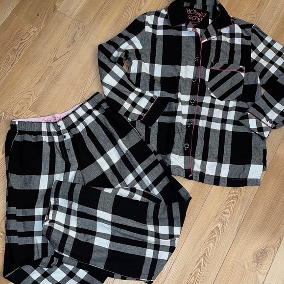 Victoria's Secret Black & White Plaid Flannel Pajama Set - Picture 1 of 6